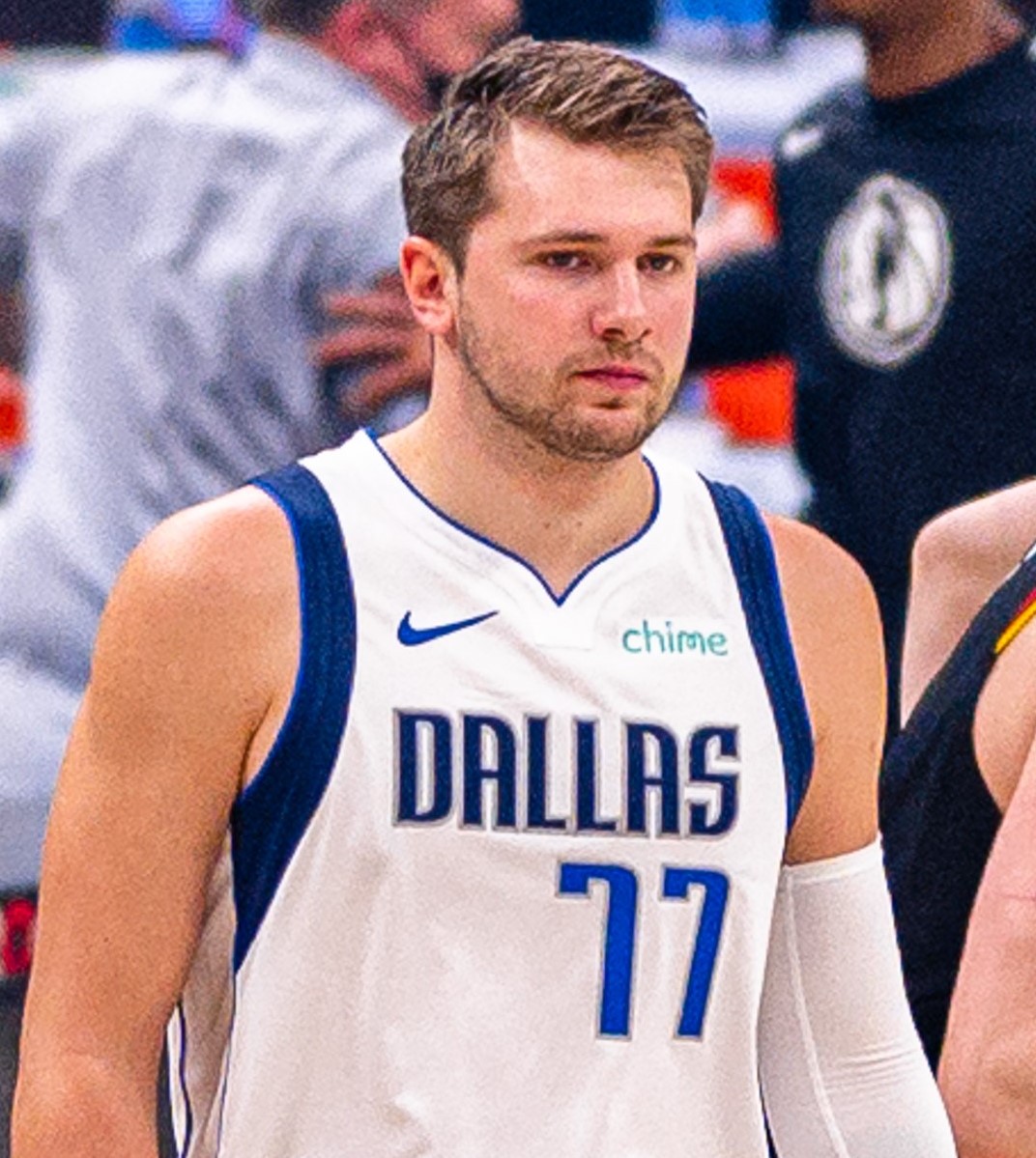Cuban's Court Chaos: Mavs Arena Rumble!