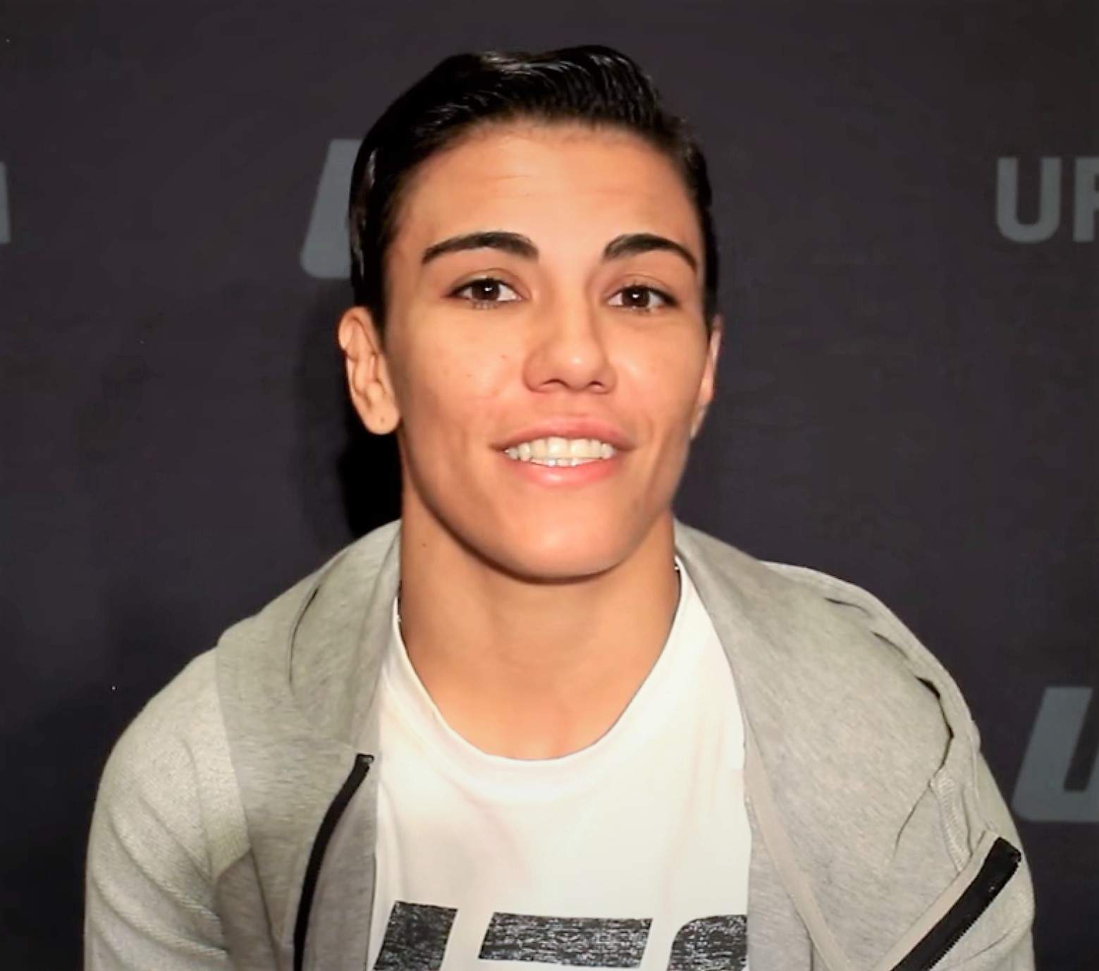 Former UFC Champ Works Food Delivery While Injured